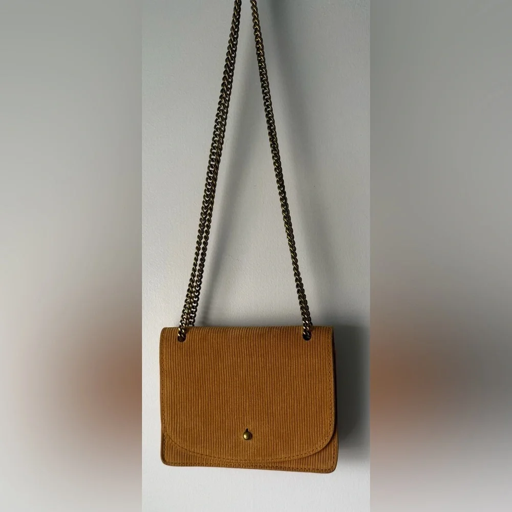 Madewell The Chain Crossbody Bag in Boutique Gold Corduroy Suede